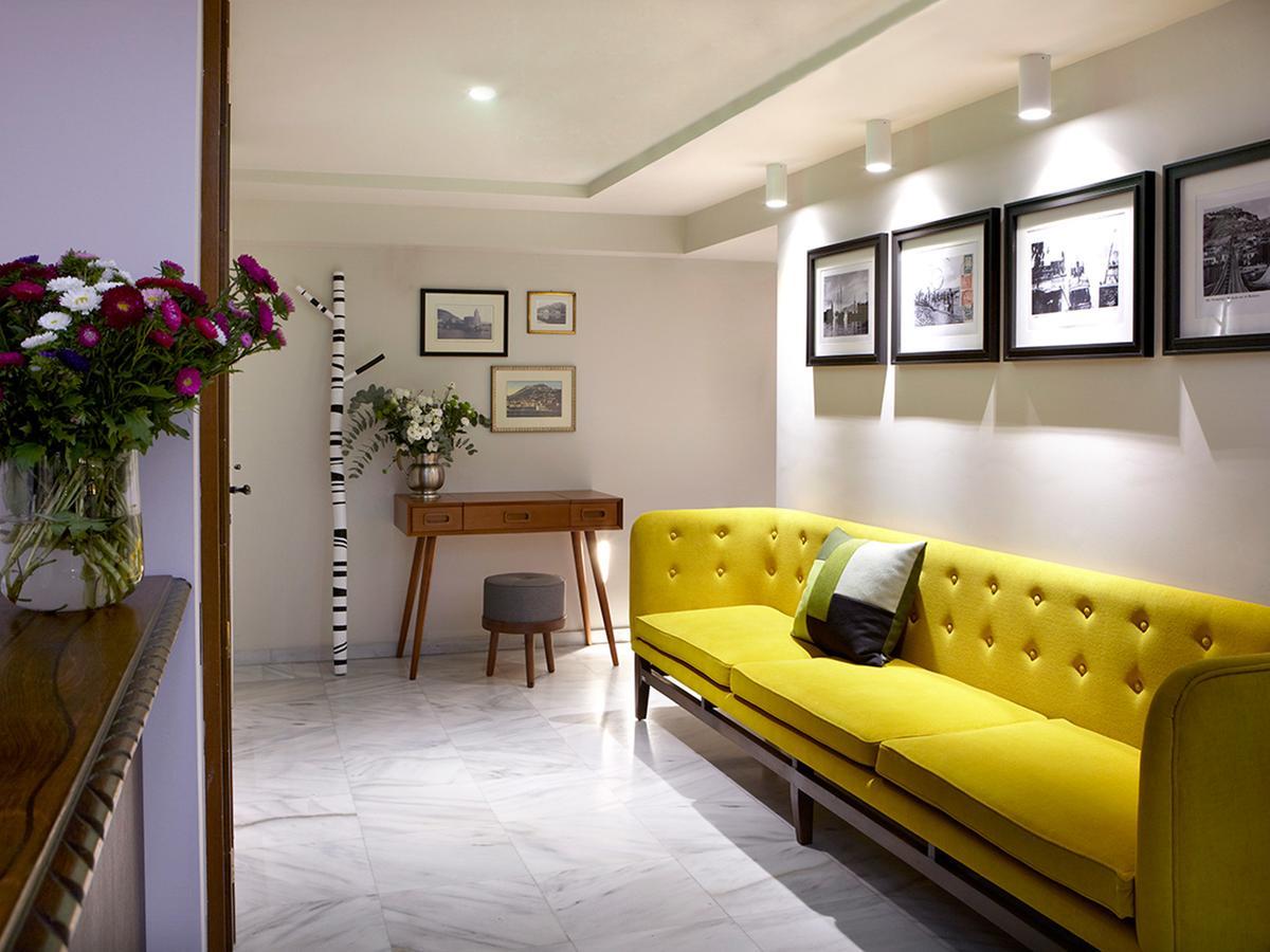 Aparthotel Apollon Library 3*